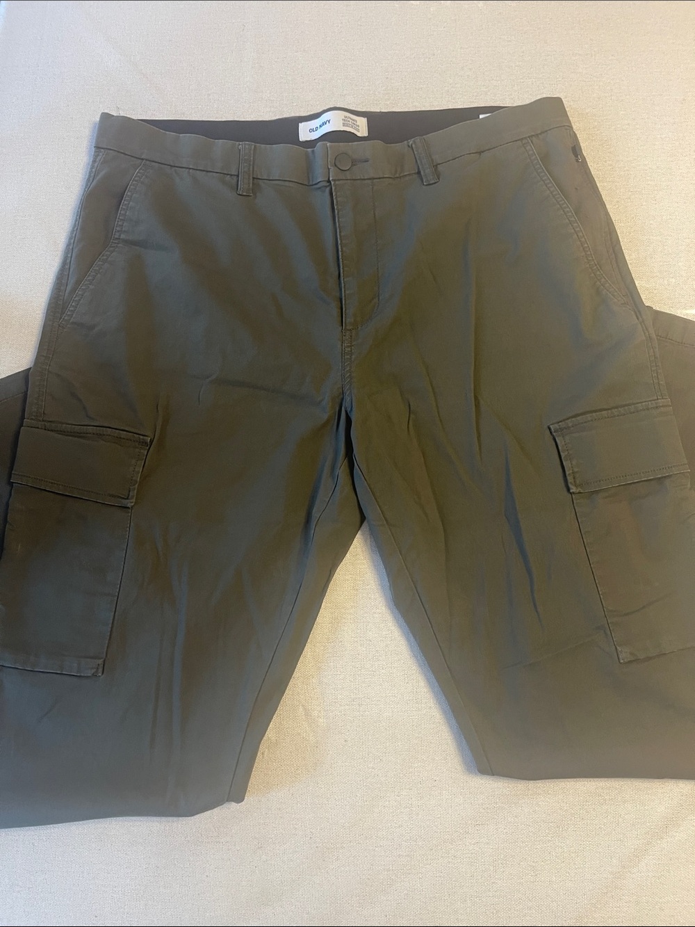 Old Navy Men's Cargo Pants in Olive Green